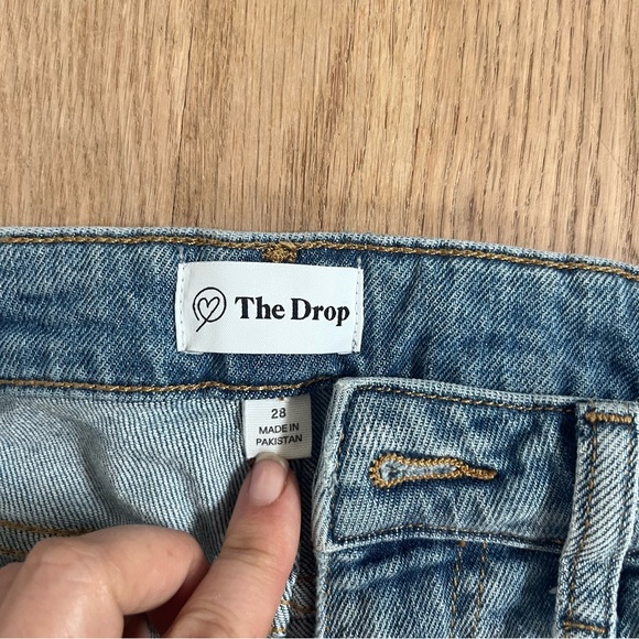 The Drop Women’s Friday Relaxed Fit Jeans | Light Wash | Size 28 - Picture 4 of 5